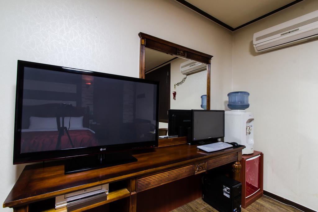 Guangju Hotel Banana Gwangju Metropolitan City Екстер'єр фото