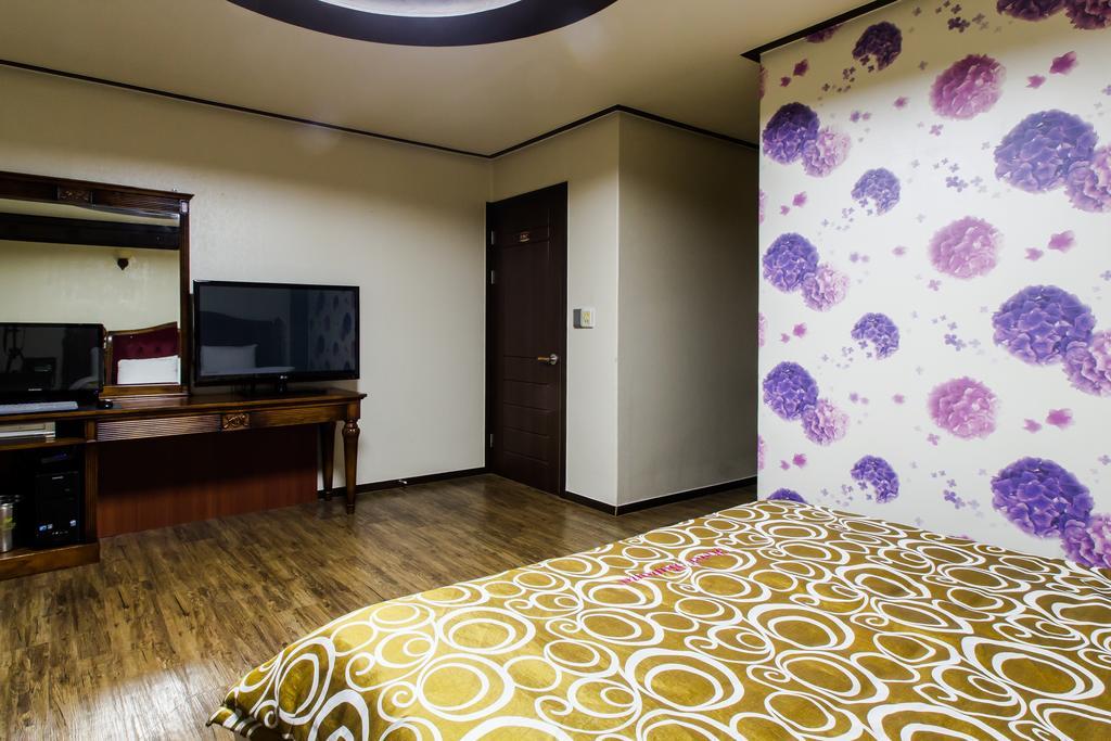 Guangju Hotel Banana Gwangju Metropolitan City Екстер'єр фото