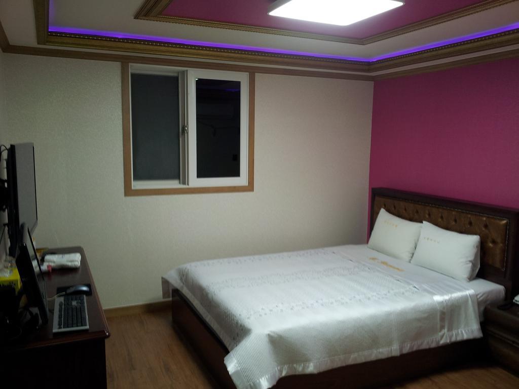 Guangju Hotel Banana Gwangju Metropolitan City Екстер'єр фото