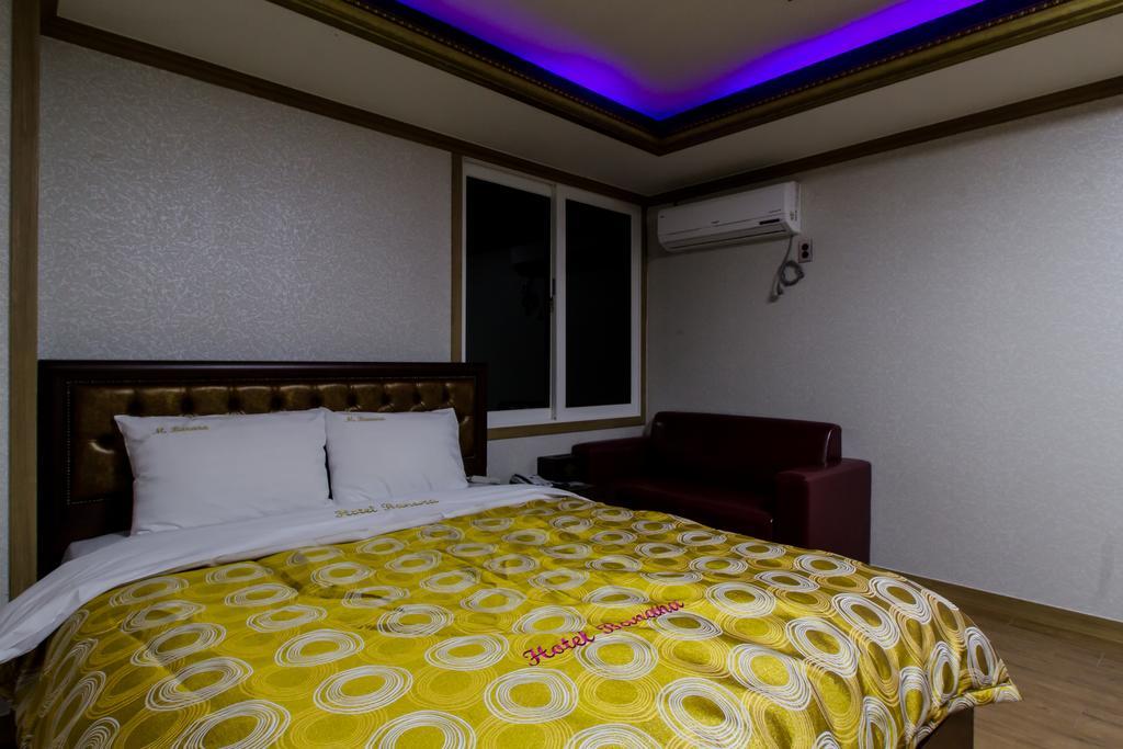 Guangju Hotel Banana Gwangju Metropolitan City Екстер'єр фото