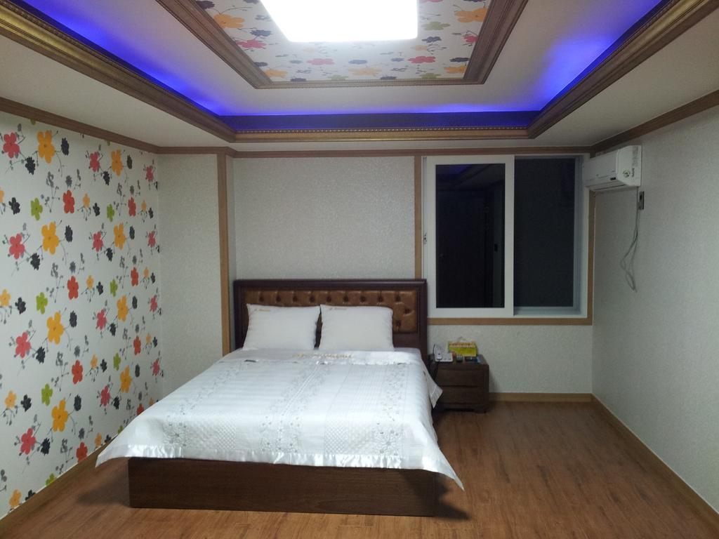 Guangju Hotel Banana Gwangju Metropolitan City Екстер'єр фото