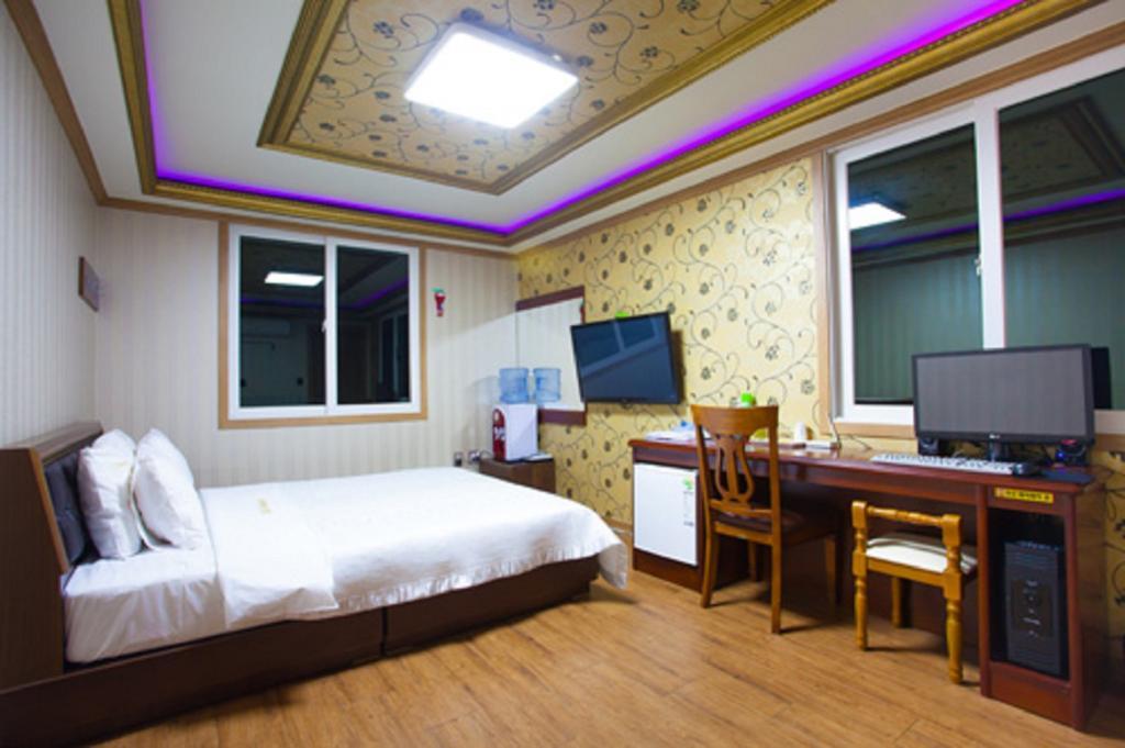 Guangju Hotel Banana Gwangju Metropolitan City Екстер'єр фото