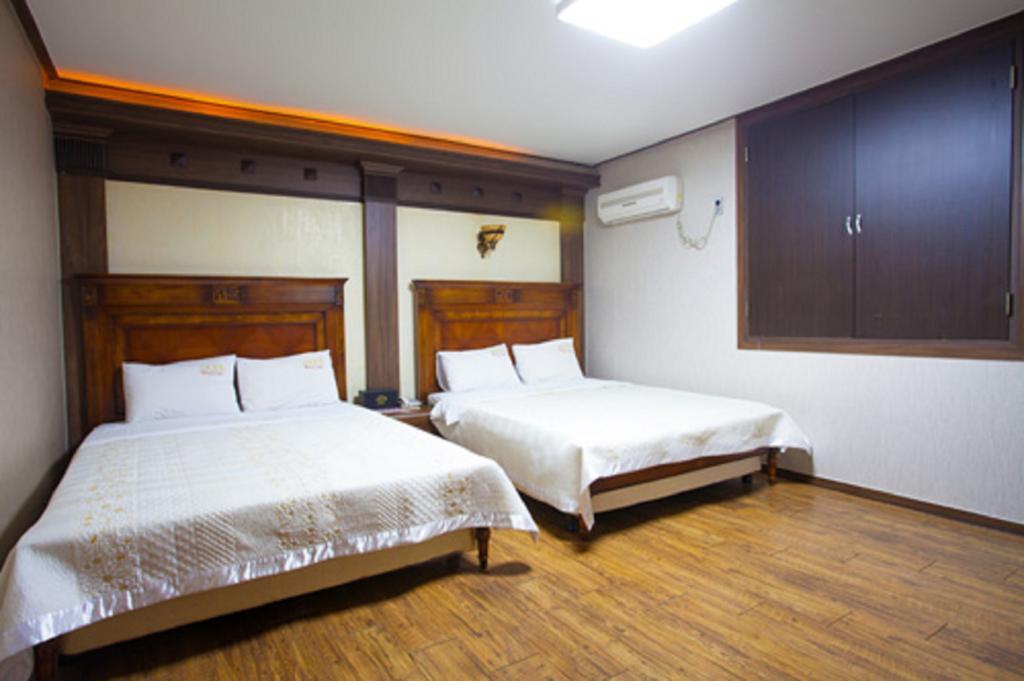 Guangju Hotel Banana Gwangju Metropolitan City Екстер'єр фото