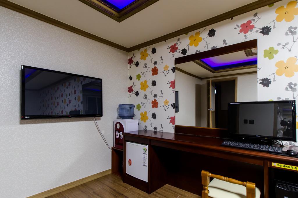 Guangju Hotel Banana Gwangju Metropolitan City Екстер'єр фото