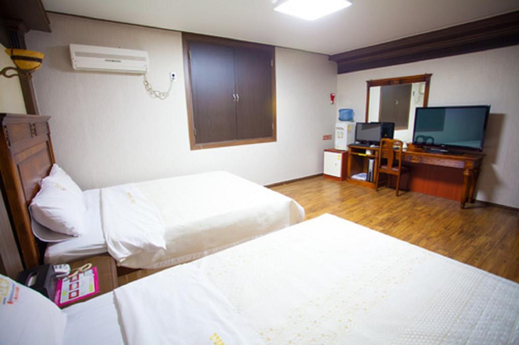 Guangju Hotel Banana Gwangju Metropolitan City Екстер'єр фото